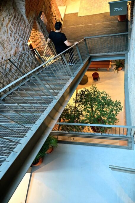Karaköy Kuyumcu Han: Restorasyon Hikayesi ve Gezi Notları